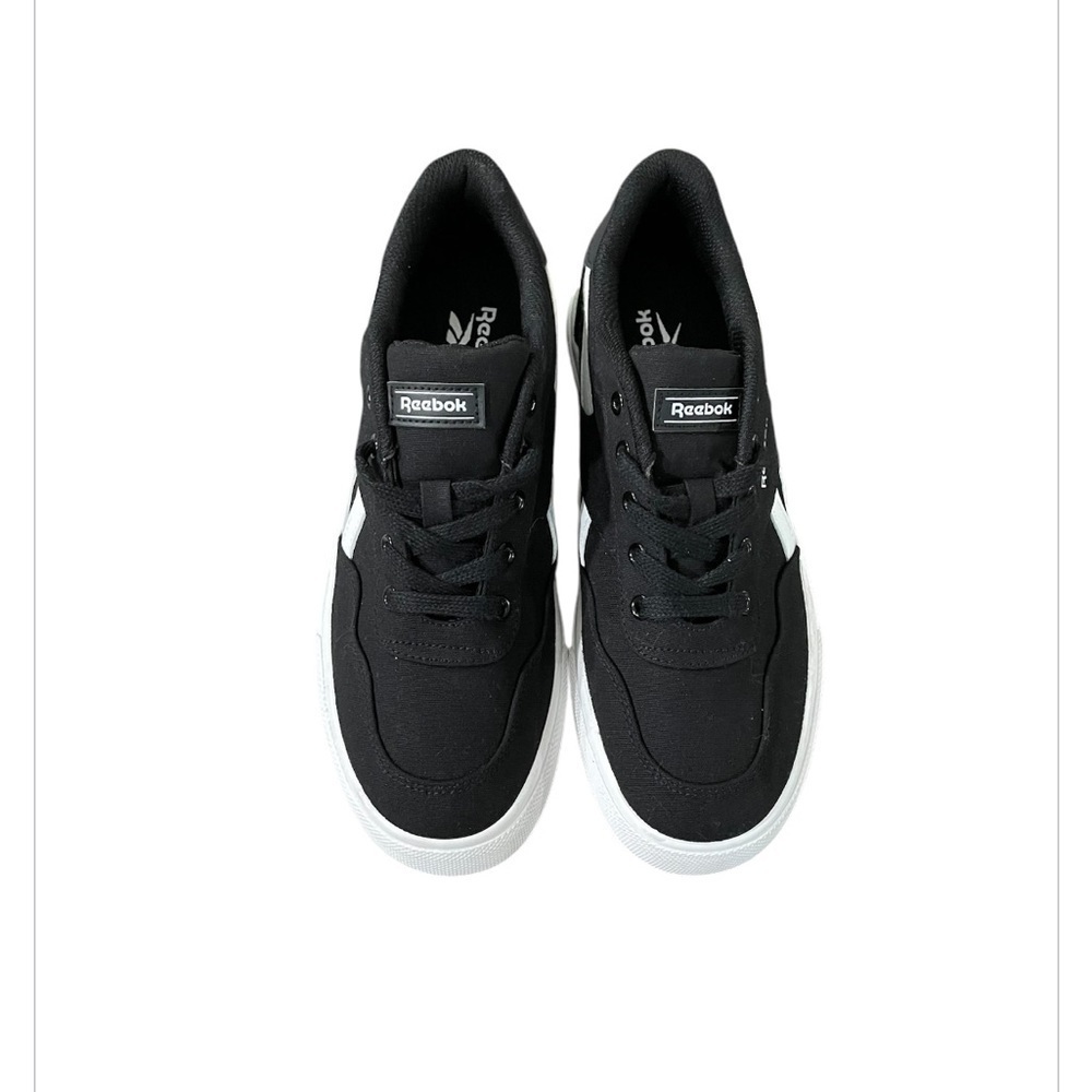 Black Reebok kids size 6k